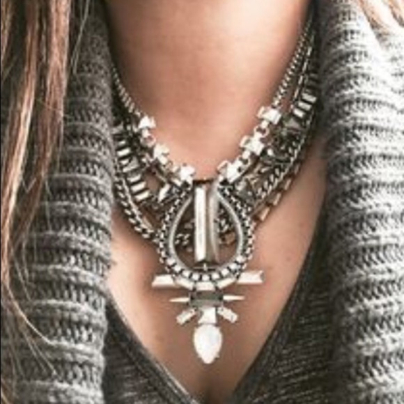 :: Stella & Dot Eclipse Statement Necklace - Picture 5 of 9